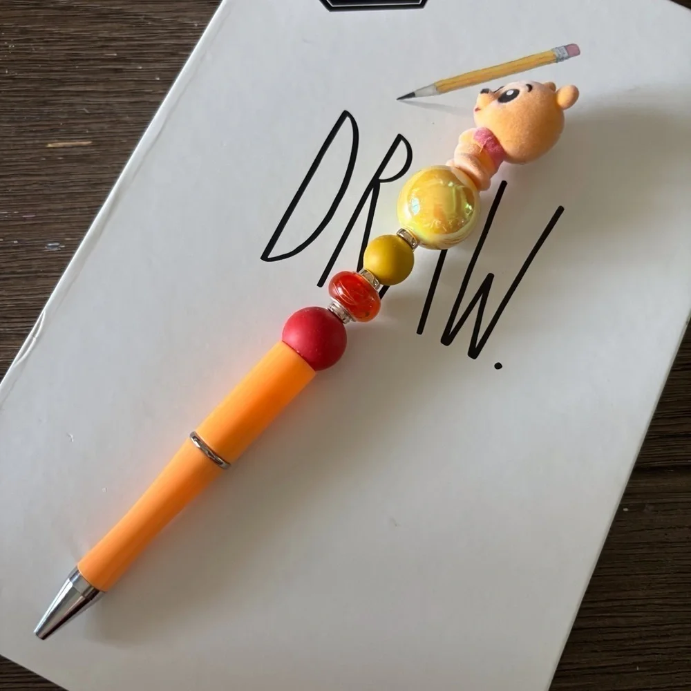 Disney Doorables: Winnie the Pooh: Pooh Bear handmade beaded pen
